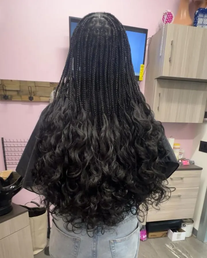 Long boho knotless braids